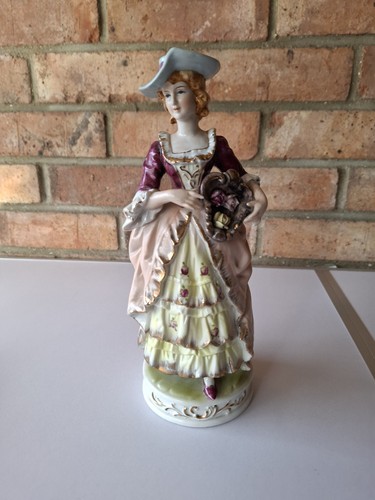 Porcelain figurine capodimonte - figurine,