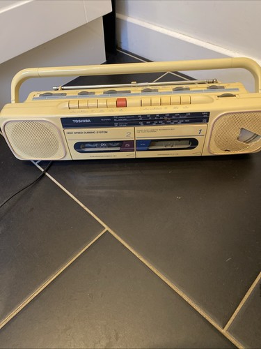 Toshiba vintage 1987 boom box - toshiba,