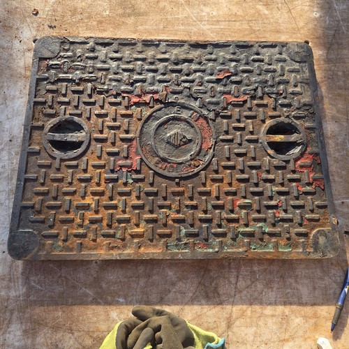 Cast iron manhole cover 662mm - iron,