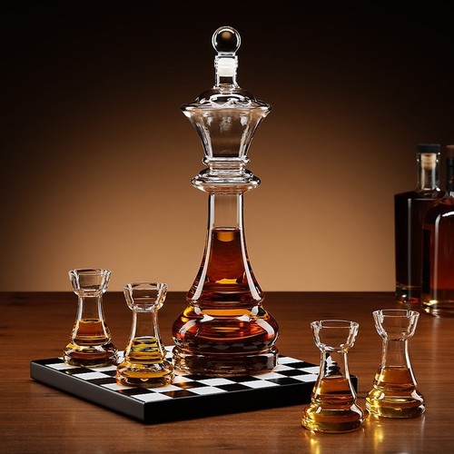 Whiskey chess decanter - chess,