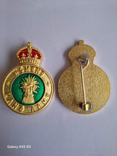 Womens land army badge - womens,