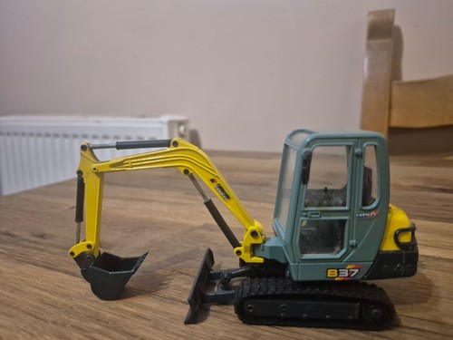 Joal scale yanmar - 1:32,