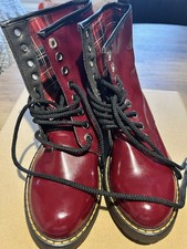 Cherry Red Boots Texto Women's
