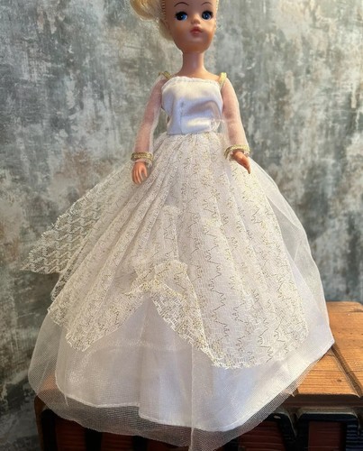 Vintage 1980s sindy - vintage, doll