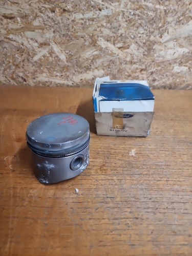 Genuine ford 6129772 piston - 6129772,
