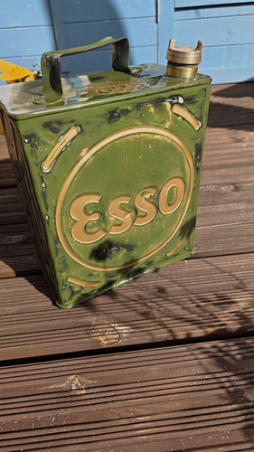 Vintage esso green metal - esso,