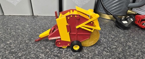 Britains farmhand vermeer - britains,