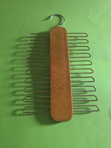 Vintage wooden tie rack - wooden,