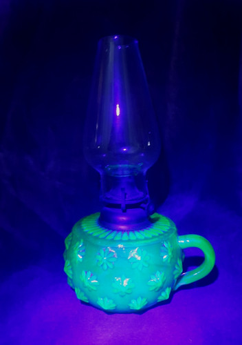 Beautiful little antique - beautiful,