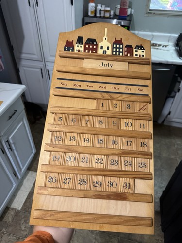 Perpetual wooden calendar - perpetual,