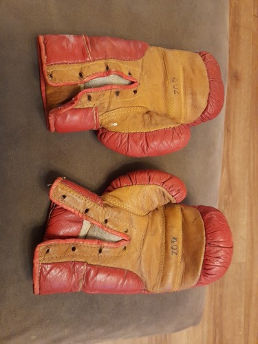 Vintage child boxing - child's,