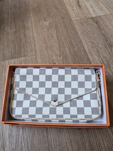 Louis vuitton pochette - louis,