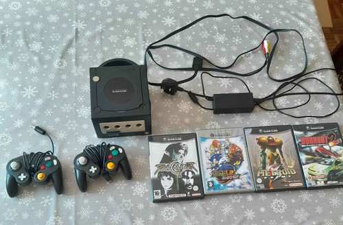 Nintendo gamecube console - nintendo,