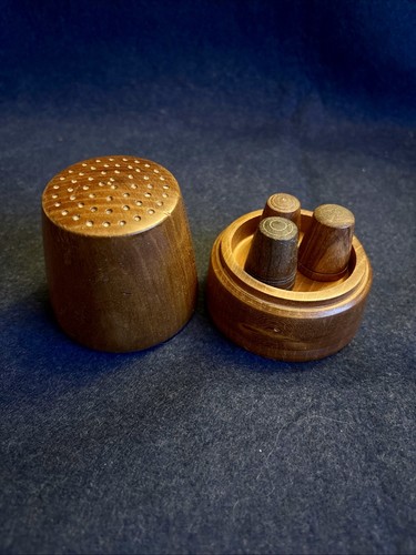 Unusual unique thimble - thimble, holder