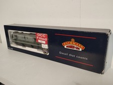 Bachmann (OO) 32-426 Class 24 Diesel No D5054 Plain BR Green.