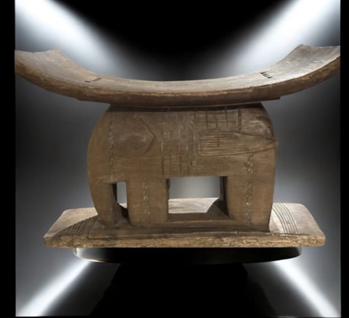 Old ashanti stool signed - old, by