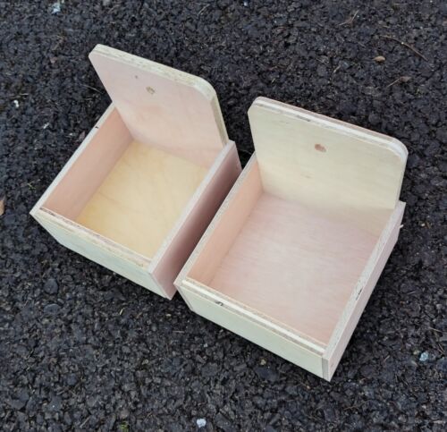 Two canary pans - 5",