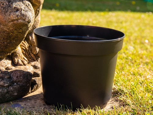 Litre black round - x,