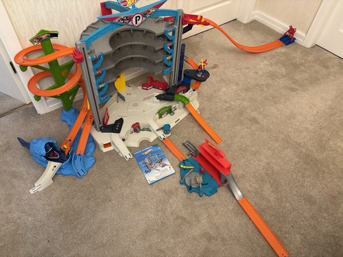 Hot wheels ultimate garage - hot,