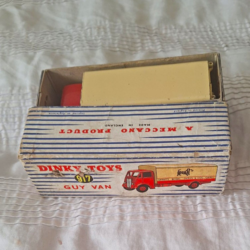 Dinky toys 917 guy van - dinky,