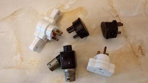 Vintage 15amp round pin - 15amp, plugs
