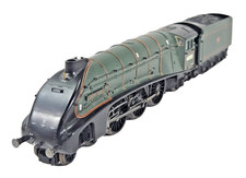 Hornby OO Gauge BR Green Class