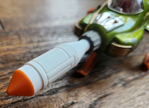 Detailed dinky white orange - detailed,