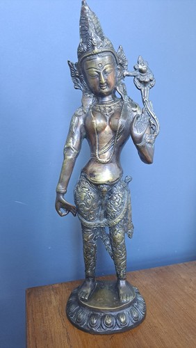 Standing tara old vintage - 16",