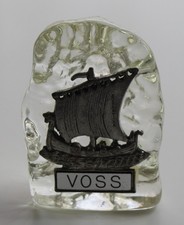 Scandinavian art glass /