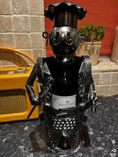 METAL WINE BOTTLE HOLDER