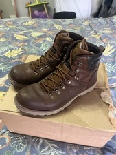Men's Cat Boots Size 8