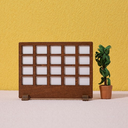 Scale dolls house - dolls,