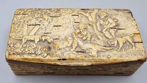 Antique snuff box hunting - snuff,