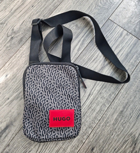 Hugo logo print - logo, canvas