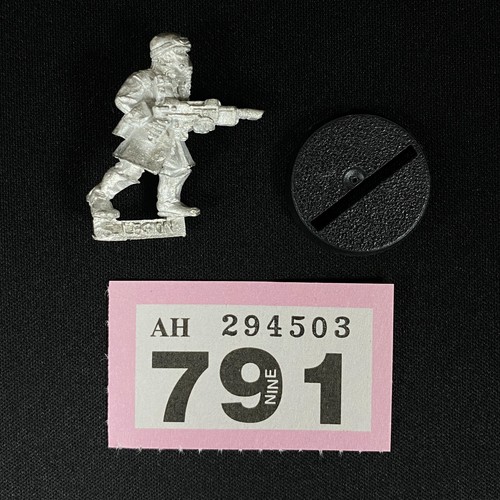 Steel legion lasgun - lasgun, trooper