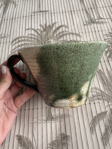 Hand thrown studio - studio, pottery