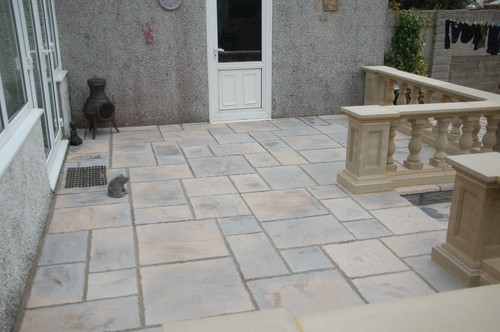 Traditional patio paving - traditional,