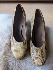 Vintage 1960s /1970s  Snake Skin Court  Shoes size 7 