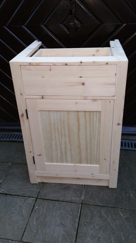 Freestanding solid wood - solid,