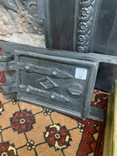 Reclaimed cast iron bread - cast,