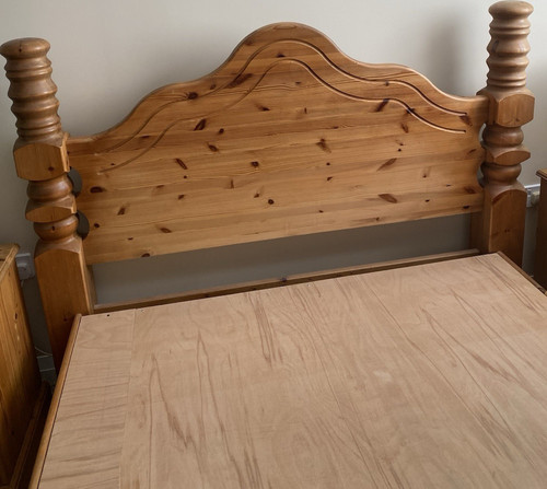 Traditional pine double - double, bed
