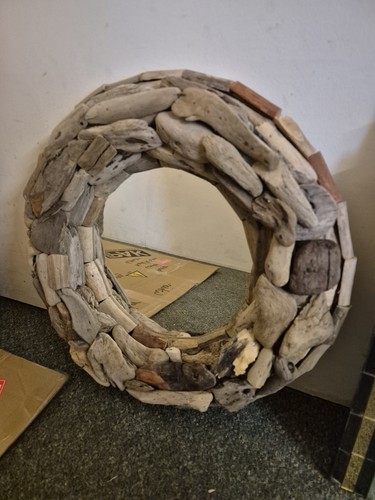 Round driftwood mirror wall - round,