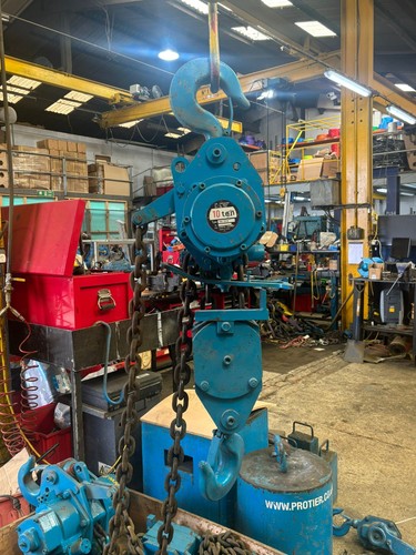 Red rooster pneumatic - rooster,