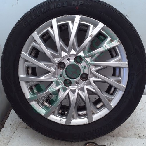 Fiat 500 alloy wheel and - 15",