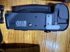 MB-D10 Vertical Battery Grip