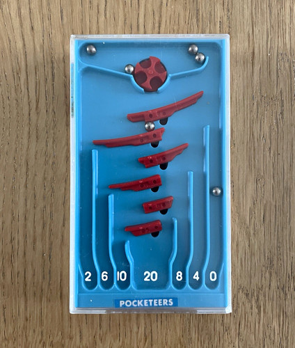 Tomy pocketeeers handheld - tomy,