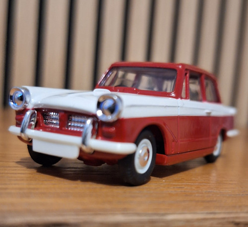 Corgi triumph herald red - triumph,
