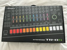 Roland TR-8S Drum machine - Box Fresh