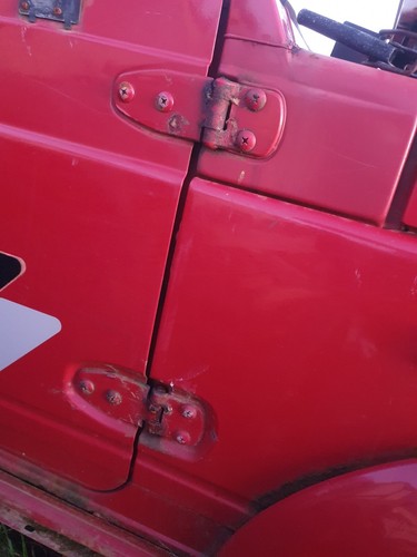 Suzuki front door hinges - suzuki,
