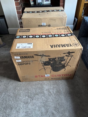 Brand new boxed - black, yamaha